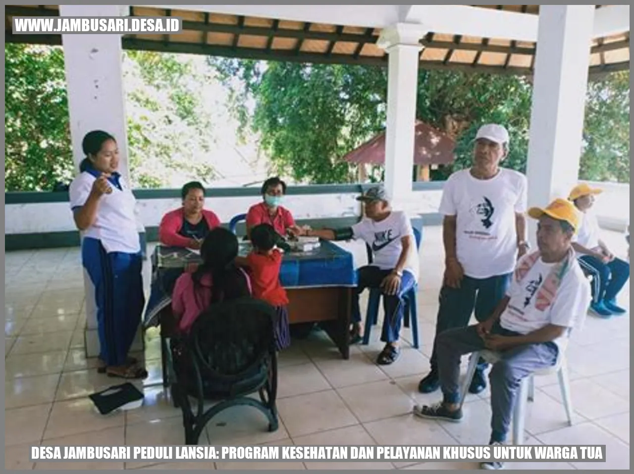 Pelayanan Khusus untuk Warga Tua