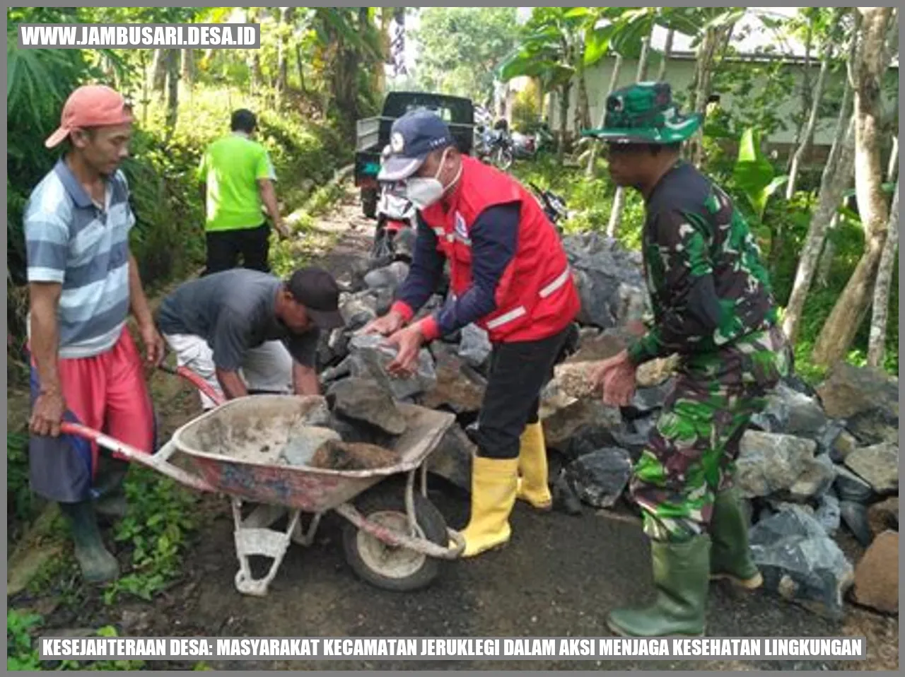 Kesejahteraan Desa: Masyarakat Kecamatan Jeruklegi dalam Aksi Menjaga Kesehatan Lingkungan