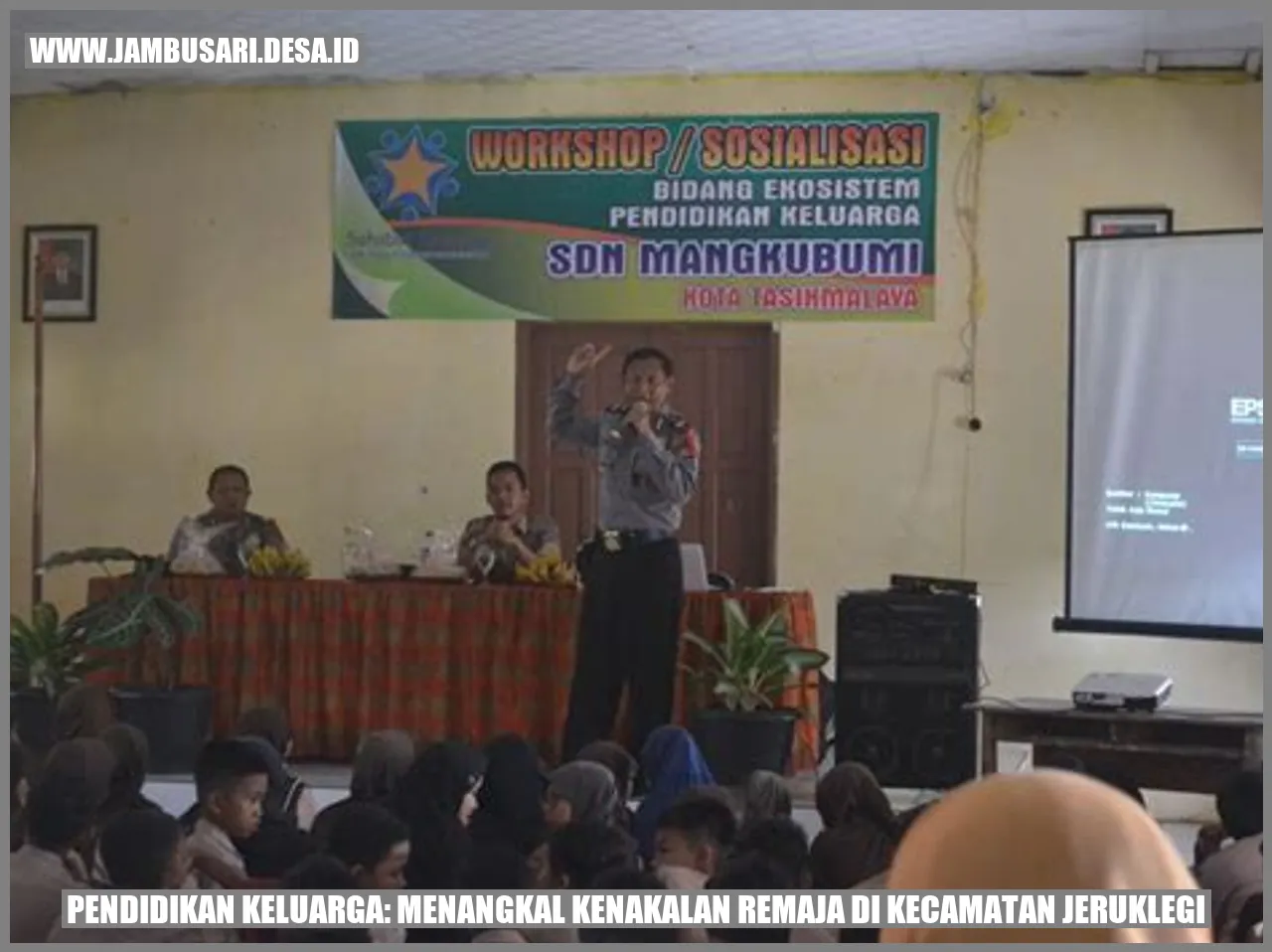 Gambar Pendidikan Keluarga: Menangkal Kenakalan Remaja di Kecamatan Jeruklegi